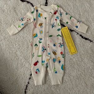 Newborn zip up sleeper